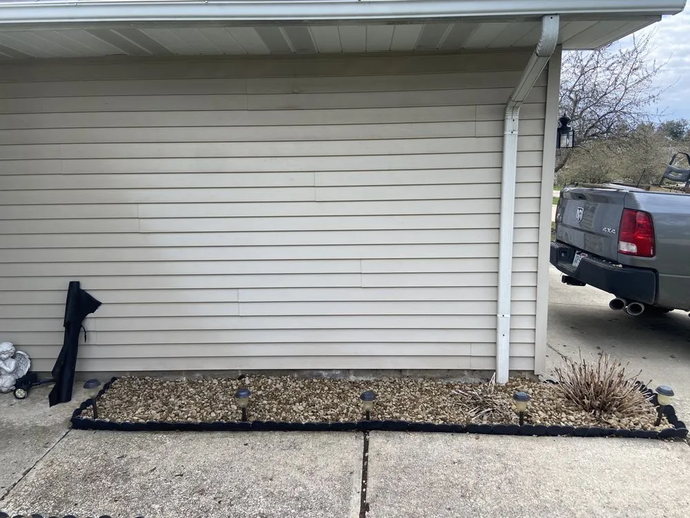 Local yard cleanup service in Akron, OH - Hardesty’s Lawn Care