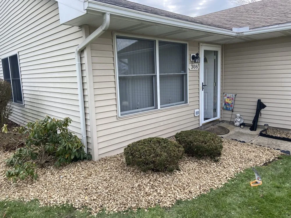 Expert lawn care service for residential properties across Akron, OH - Hardesty’s Lawn Care