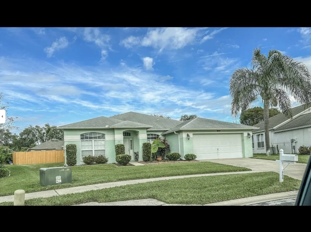 Professional yard maintenance for beautiful yards across Brandon, FL - Hardin Diamond Cut Lawn Care of Brandon FL