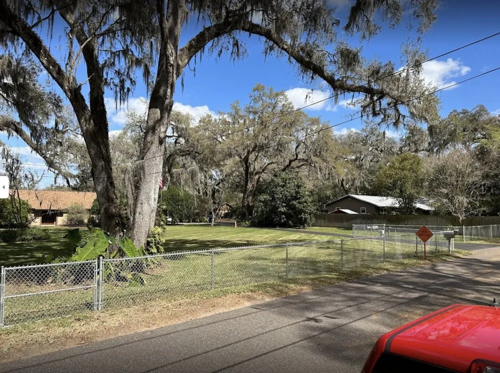 Professional landscaping services for beautiful yards in Brandon, FL by Hardin Diamond Cut Lawn Care of Brandon FL