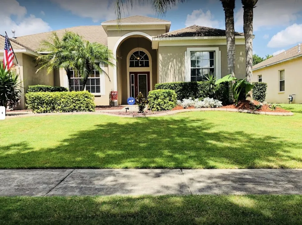 Local landscaping services in Brandon, FL - Hardin Diamond Cut Lawn Care of Brandon FL