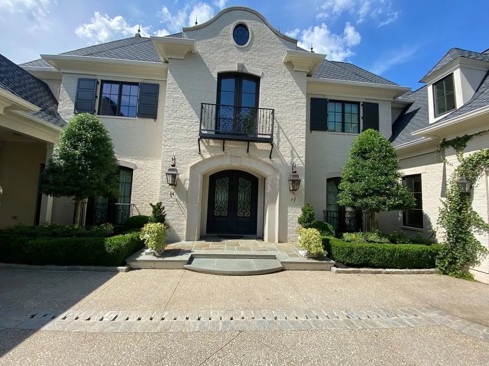 Custom yard cleanup service for beautiful yards across Oak Ridge, TN - Hardin Valley Lawn & Landscape