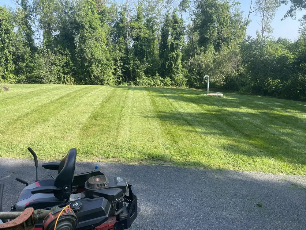 Top-rated lawn mowing service experts serving New Ipswich, NH - Harding Landscape & Construction