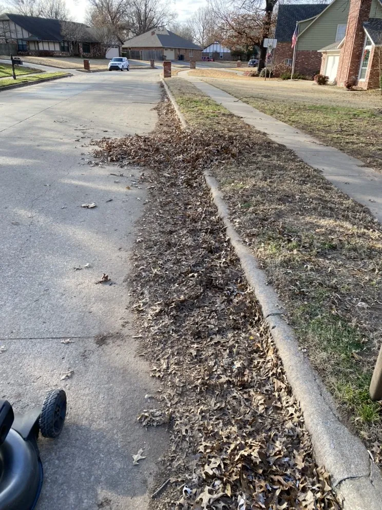 Top-rated garden landscaping experts serving Tulsa, OK - Harding lawn care