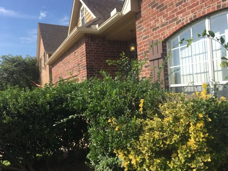 Custom outdoor landscaping in Tulsa, OK by Harding lawn care