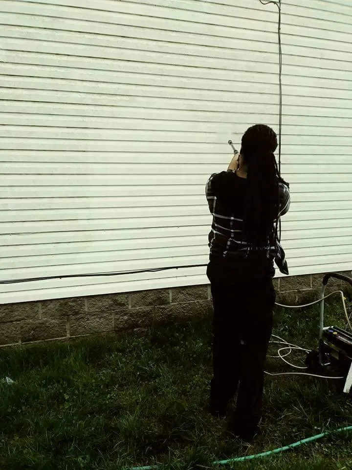 Top-rated lawn care service experts serving Clarksville, TN - Harding Property Preservation