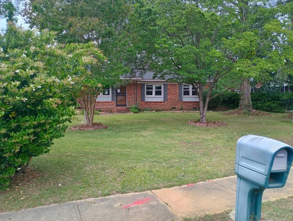 Top-rated outdoor landscaping in Fayetteville, NC by Hardins Lawn Service