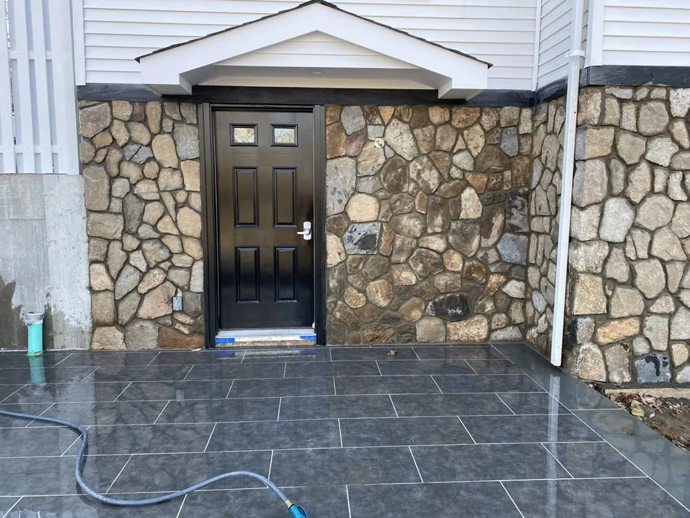 Local lawn care service experts serving Southampton, NY - Hardland Masonry & Landscaping