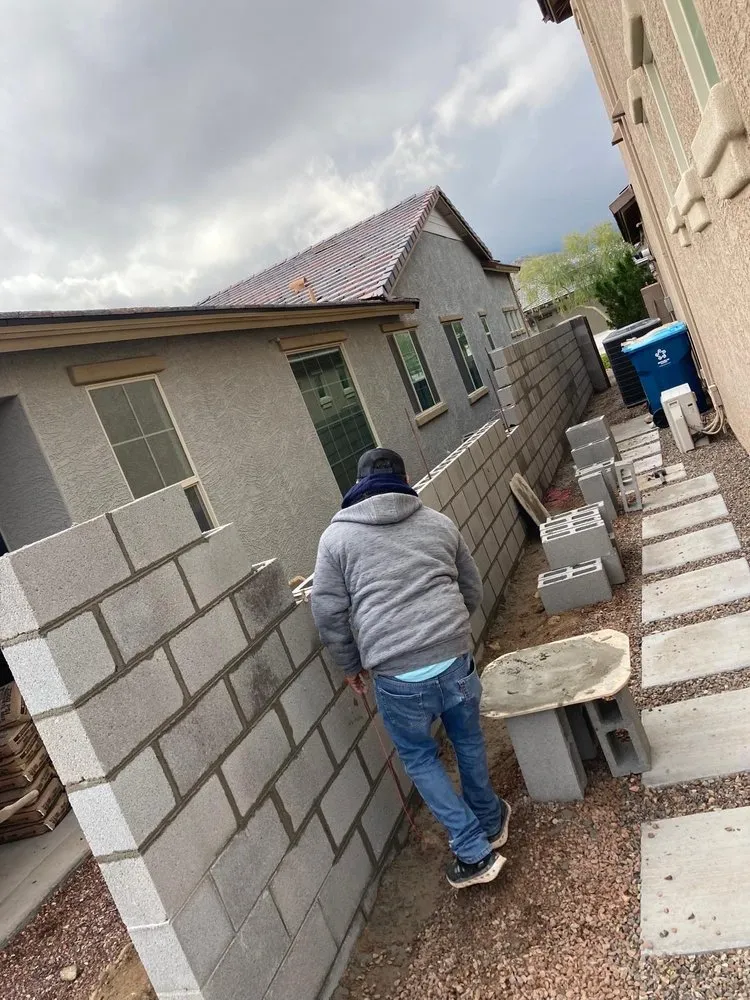 Top-rated garden landscaping for year-round maintenance in Avondale, AZ by Hardscape & Landscape