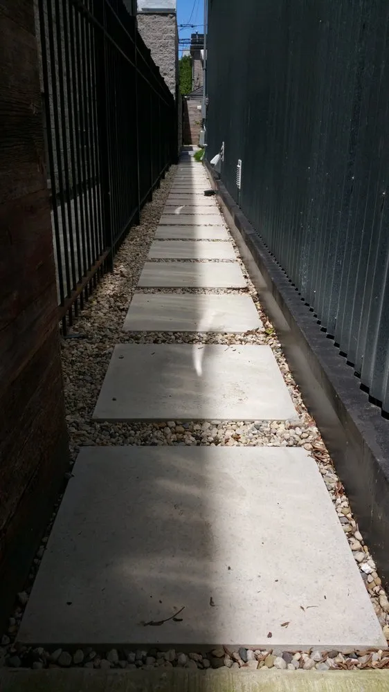 Custom yard cleanup service experts serving Chicago, IL - Hardscape Creations