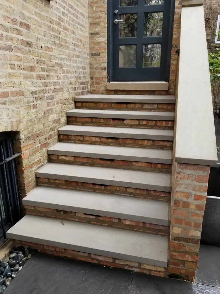 Custom residential landscaping in Chicago, IL - Hardscape Creations