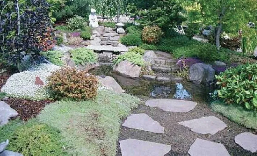 Custom landscaping services in Yorkville, IL by Hardscape Group Landscaping