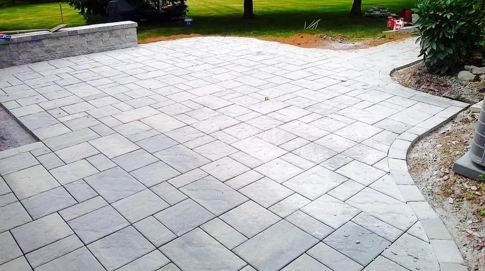 Local yard cleanup service in Ringoes, NJ by Hardscape Kings