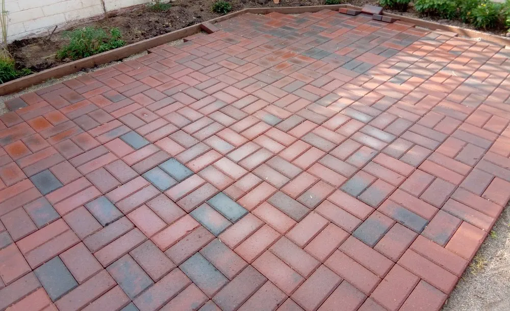 Local yard maintenance in Tucson, AZ by Hardscape Masonry And Landscaping