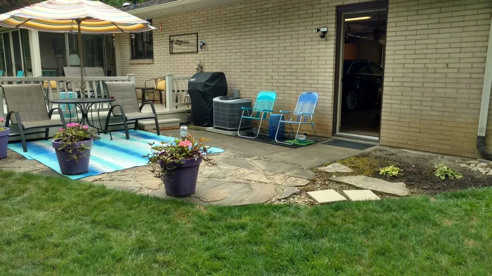 Custom outdoor landscaping in North Canton, OH - Hardscape Masters