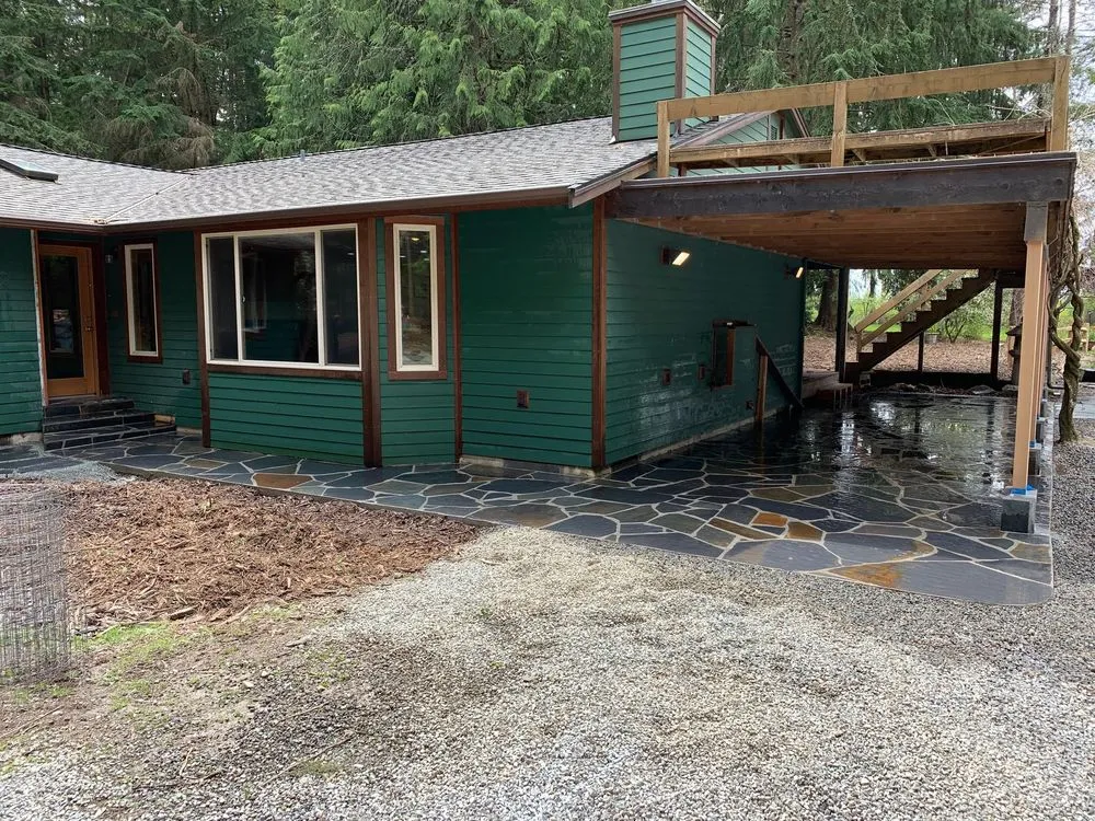 Custom garden landscaping in Sammamish, WA - Hardscapes By Design