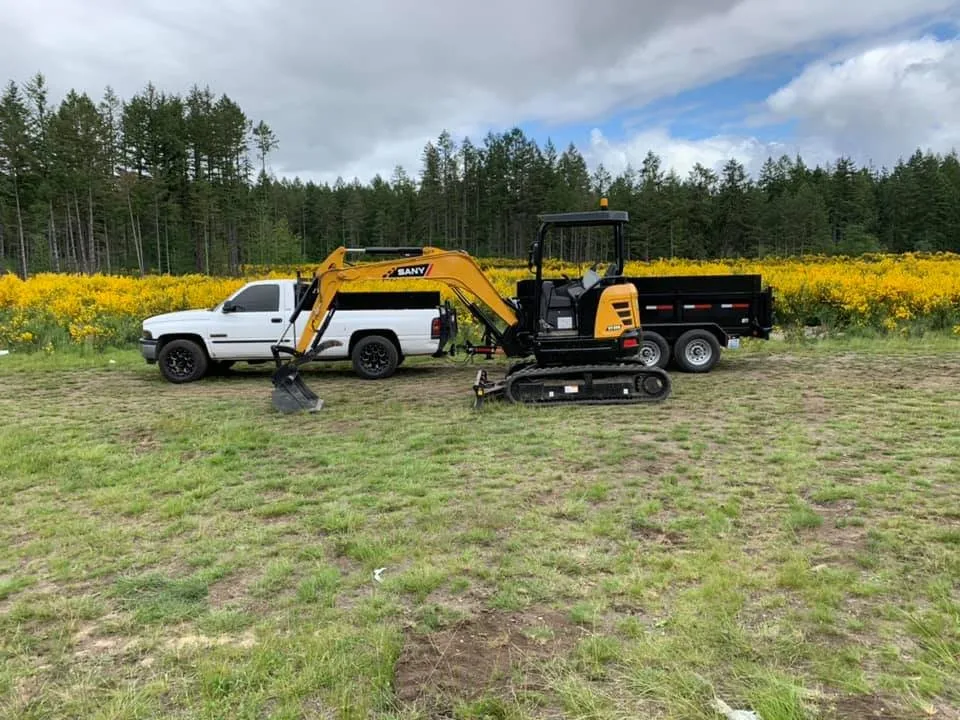Top-rated residential landscaping with custom design in Yelm, WA by Hardscapes Hauling