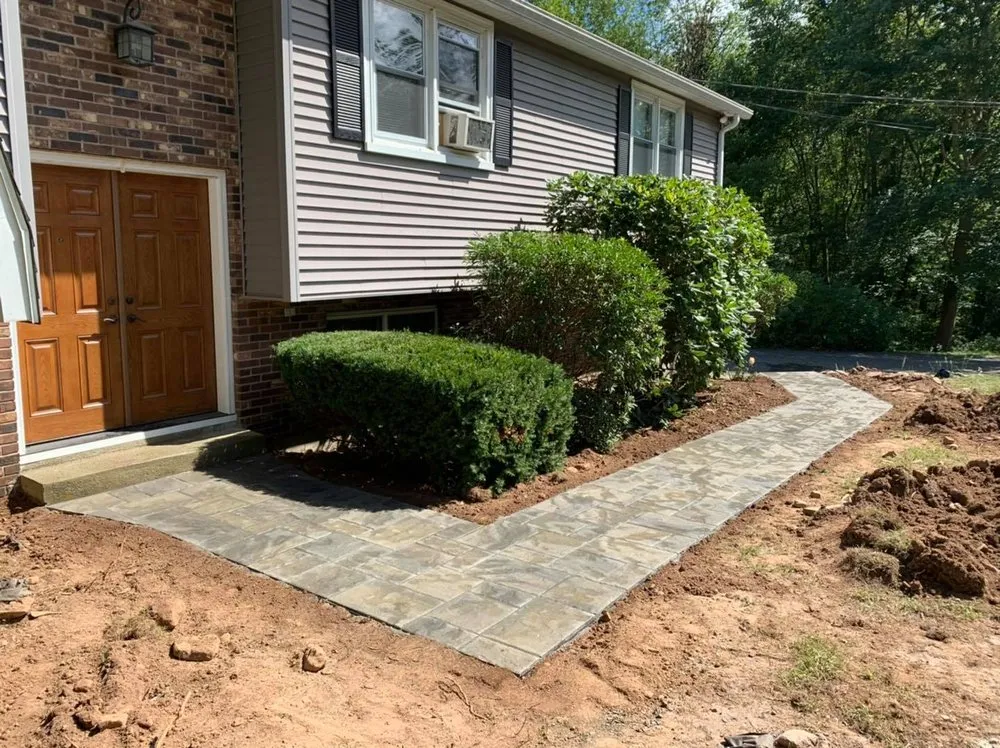 Top-rated landscaping services near you in Wallingford, CT by Hardscapes Landscaping