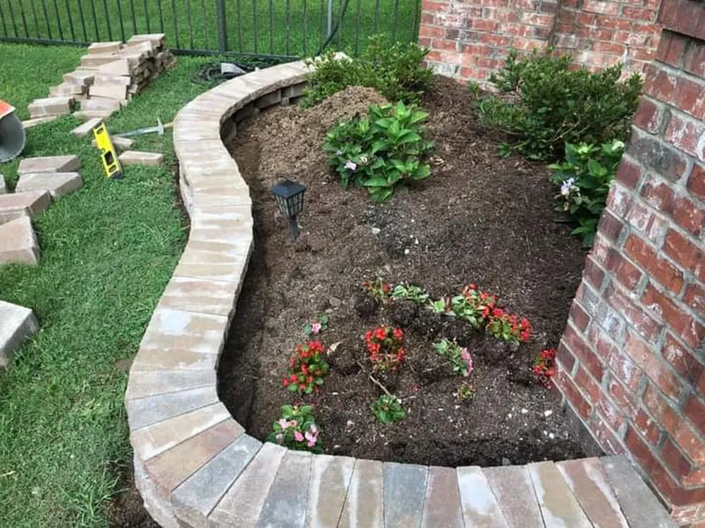 Custom yard cleanup service in Hagerstown, MD by Hardscaping Salinas