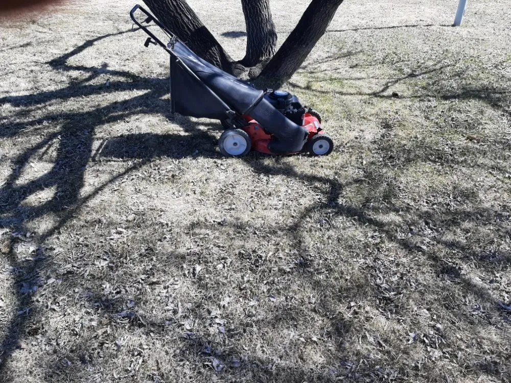 Top-rated lawn care service for year-round maintenance in Butte, MT by Hardwork Yardwork