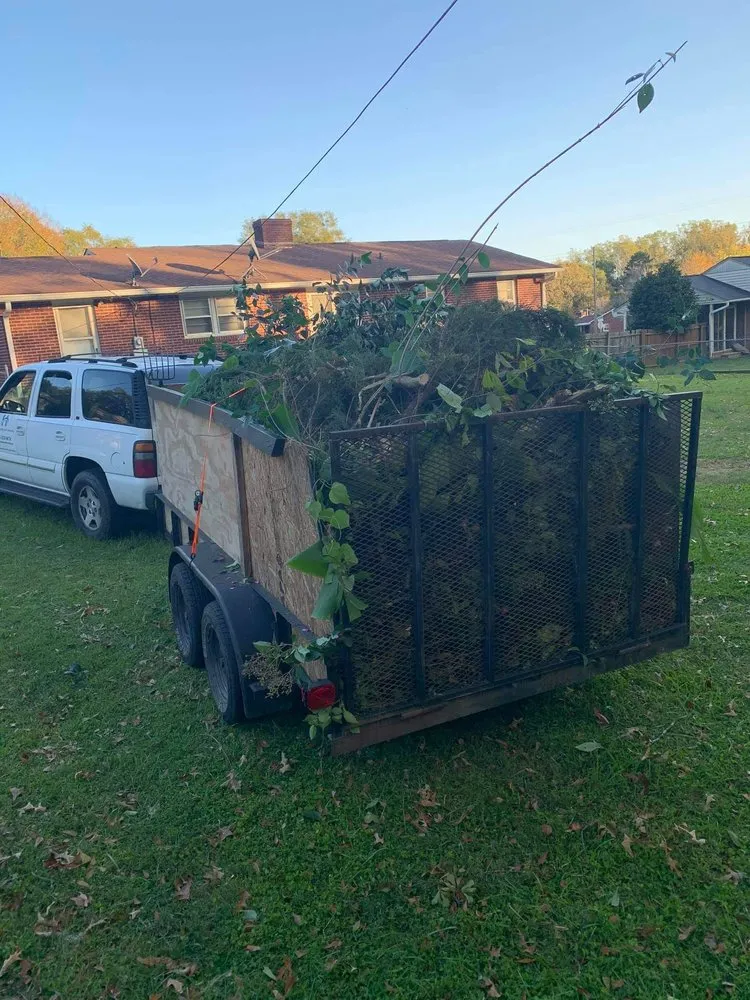 Top-rated lawn mowing service in Spartanburg, SC - Hardy Hauling and Installing