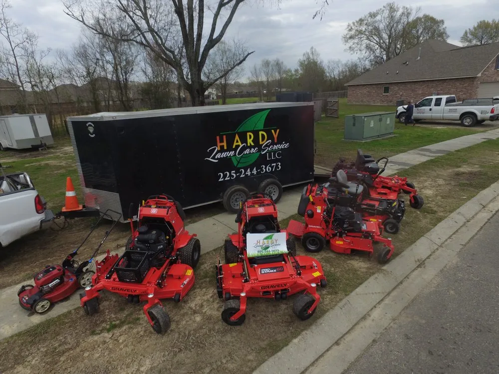 Local lawn mowing service with custom design in Zachary, LA by Hardy Lawn Care Service