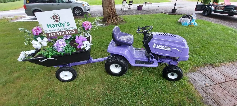Custom outdoor landscaping experts serving Mansfield, IL - Hardy's Ground Maintenance