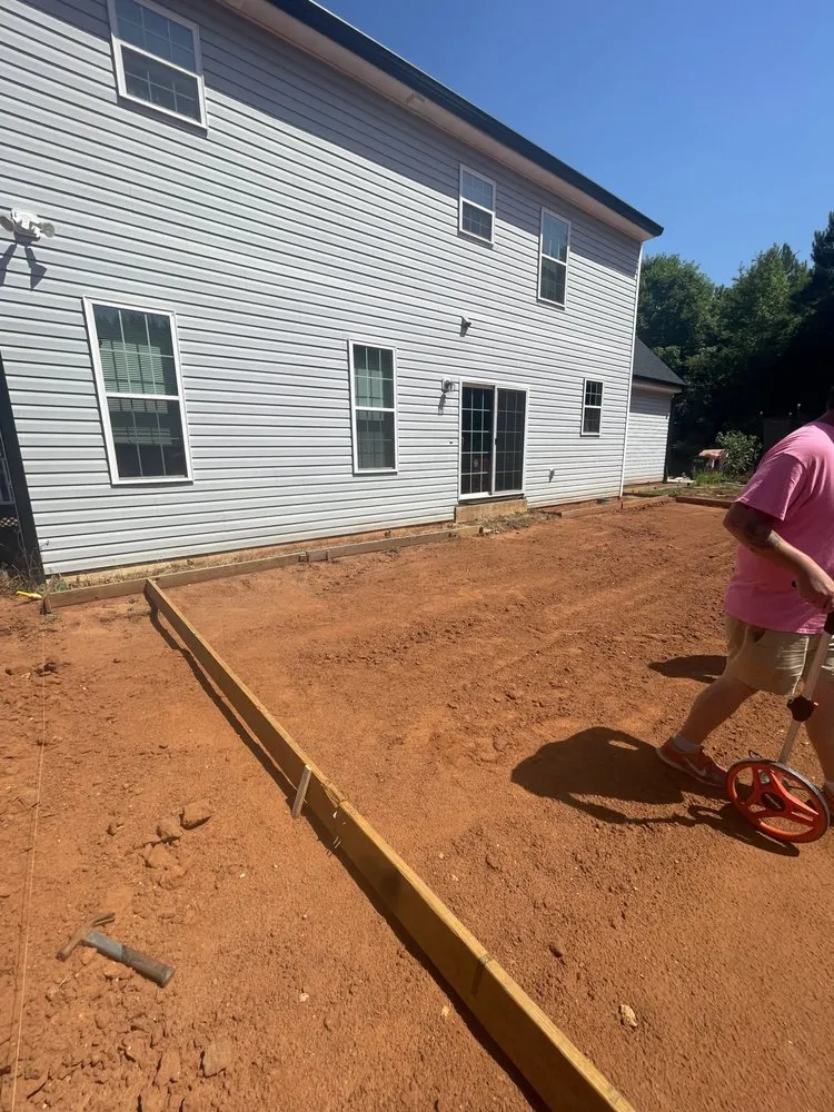 Top-rated yard cleanup service in Evans, GA by Harkins Landscape