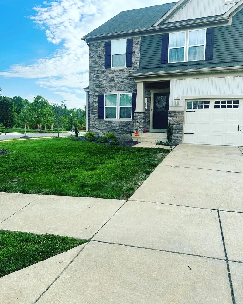 Affordable yard cleanup service in Waldorf, MD by Harley Landscaping