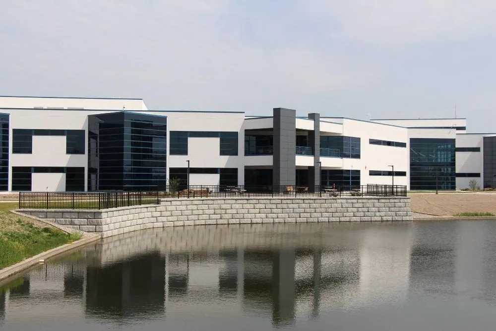 Professional garden landscaping in Fort Wayne, IN by Harlow Enterprises