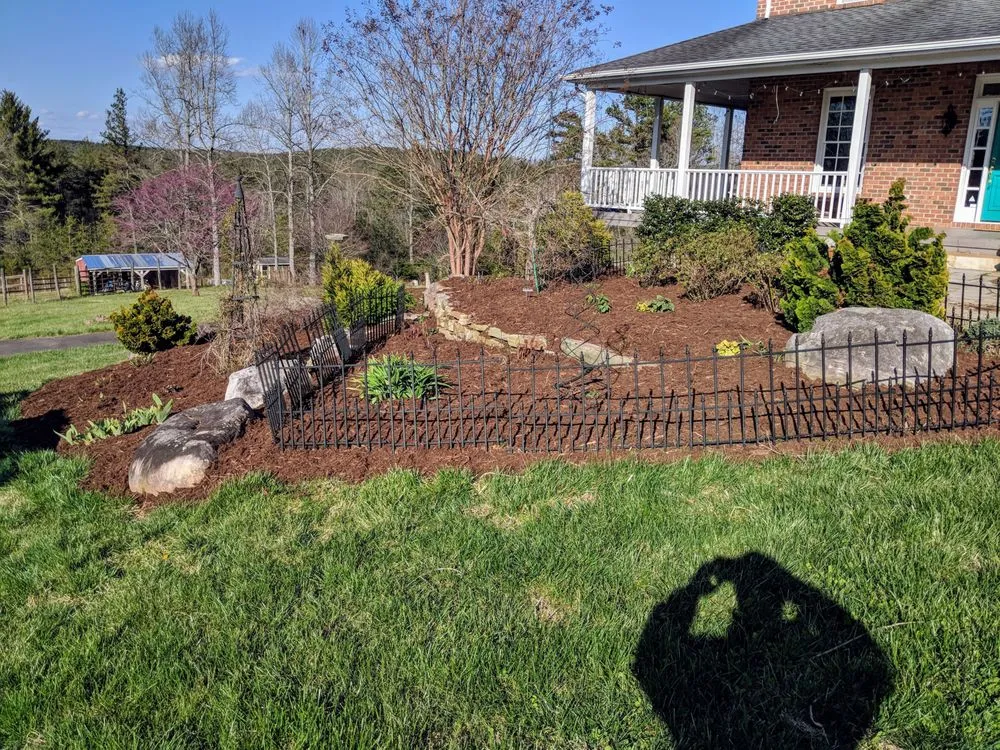 Custom yard maintenance in Morganton, NC by Harmon Lawn Care