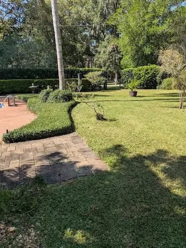 Top-rated yard maintenance near you in Jacksonville, FL by Harmoni Home Sevices