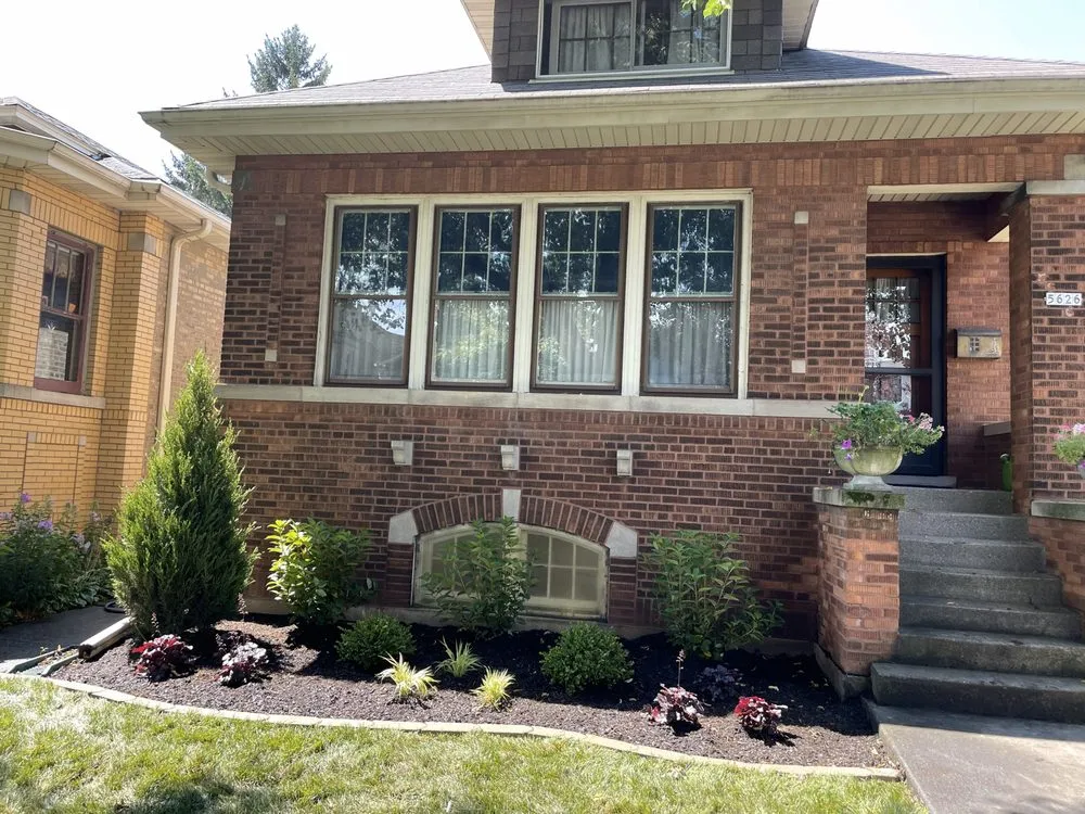 Top-rated yard maintenance in Evanston, IL - Harmony Circle Gardens