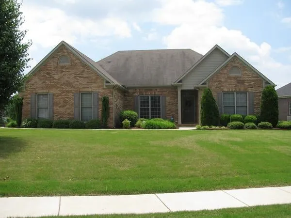 Custom yard cleanup service in Madison, AL - Harmony Landscape & Pond