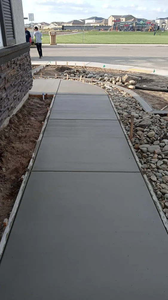 Local outdoor landscaping in Manteca, CA by Haro Concrete & Landscaping