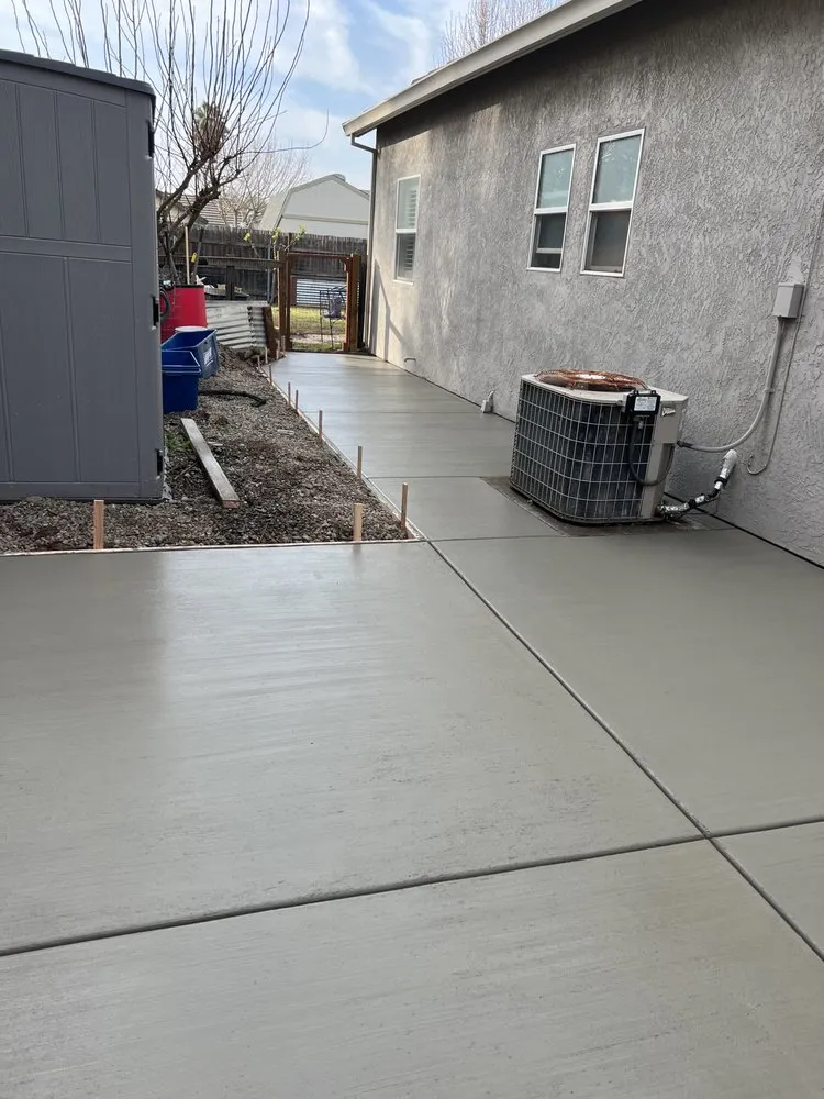 Top-rated garden landscaping with custom design across Manteca, CA - Haro Concrete & Landscaping