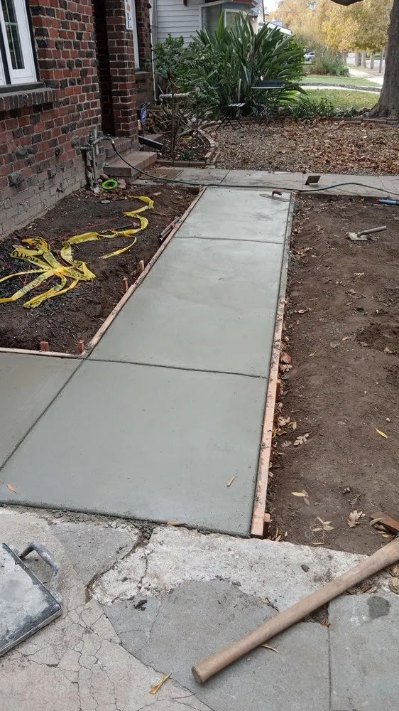 Local landscaping services experts serving Manteca, CA - Haro Concrete & Landscaping