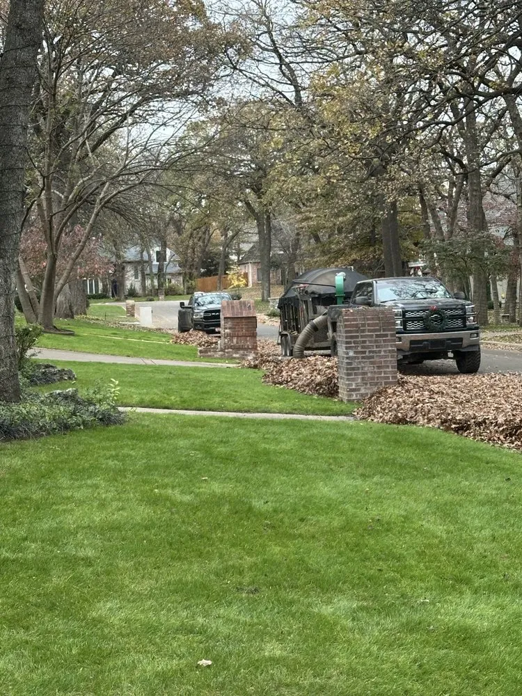 Top-rated yard cleanup service for year-round maintenance across Jenks, OK - Harper’s Lawn Care