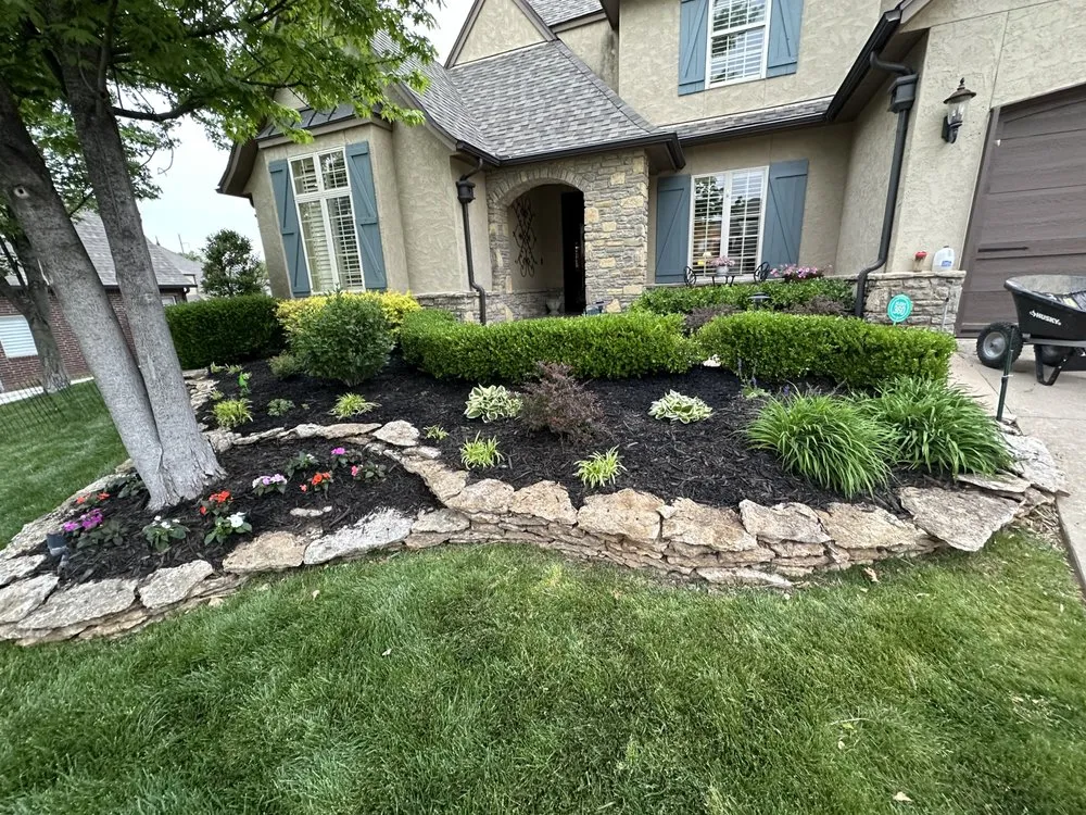 Reliable lawn mowing service experts serving Jenks, OK - Harper’s Lawn Care