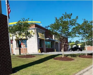 Expert yard maintenance in Fayetteville, NC - Harris & Harris Lawncare