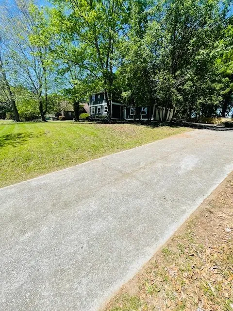 Custom landscaping services experts serving Decatur, GA - Harris & Lawncare