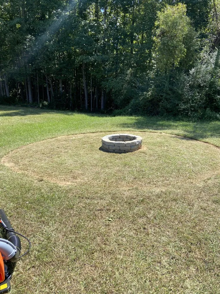 Custom lawn mowing service experts serving Griffin, GA - Harris Landscape & Design