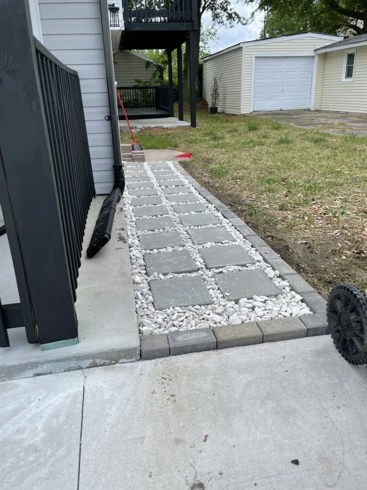 Custom residential landscaping in Chesapeake, VA by Harris Landscapes