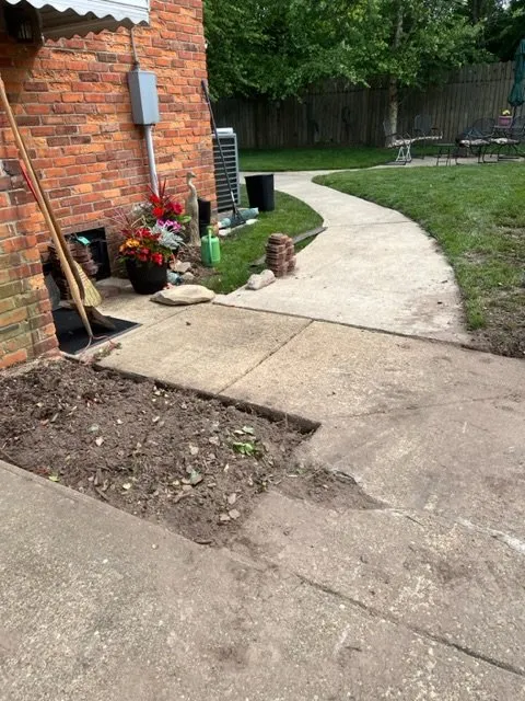 Affordable landscaping services for year-round maintenance in Chesapeake, VA by Harris Landscapes