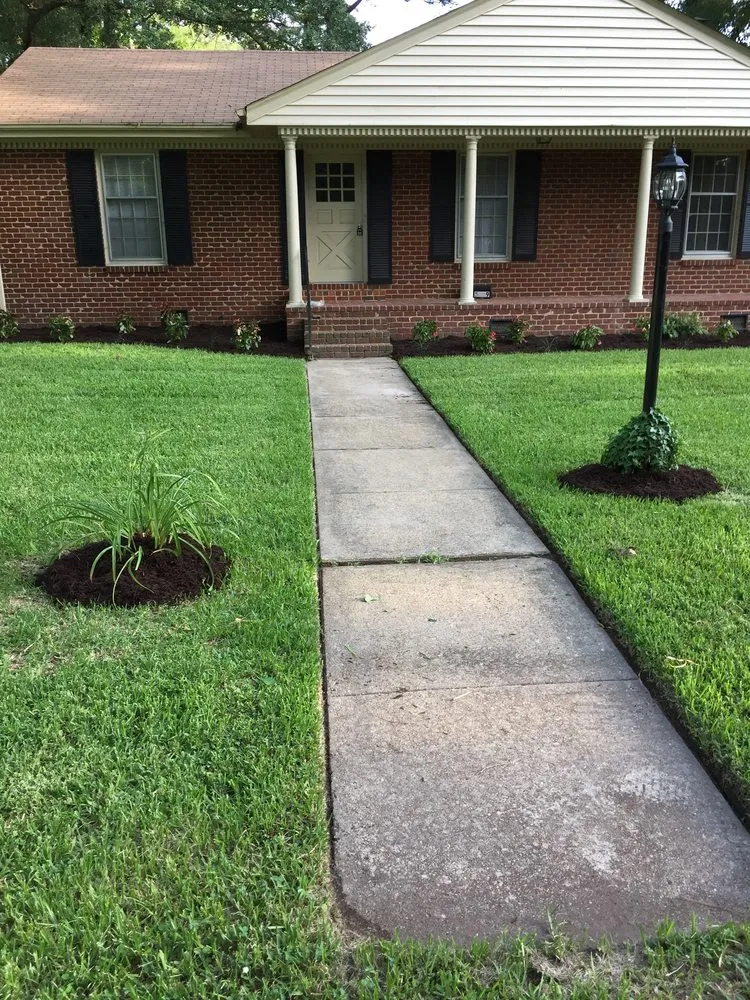 Local landscaping services experts serving Chesapeake, VA - Harris Landscapes