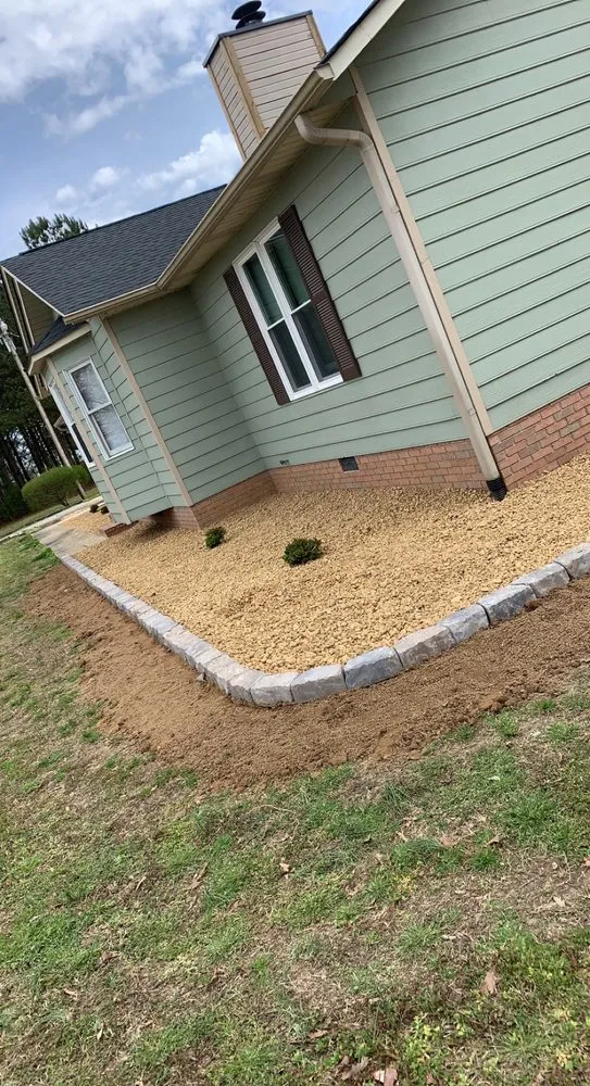 Trusted outdoor landscaping for beautiful yards in Attalla, AL by Harris Landworks