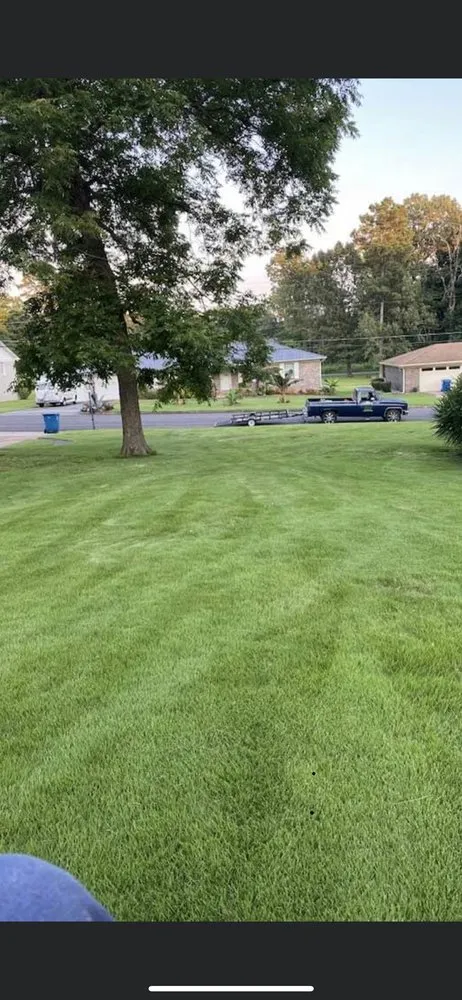 Local lawn mowing service in Birmingham, AL by Harris Lawn & landscaping