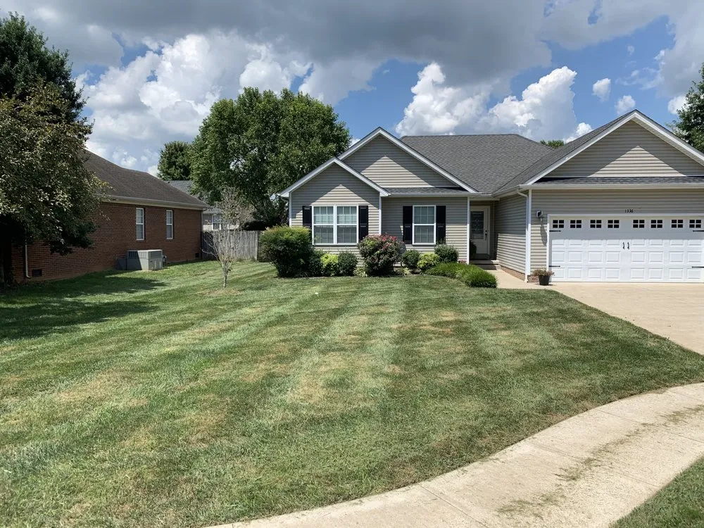 Top-rated garden landscaping in Bowling Green, KY - Harris Lawn and Landscape