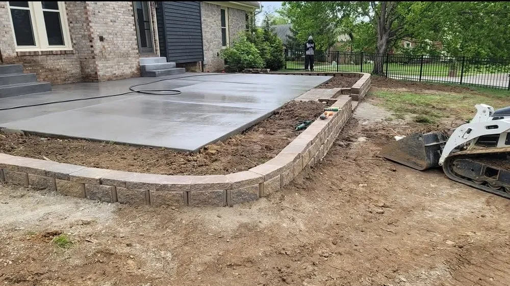 Expert garden landscaping in Louisville, KY - Harris Lawn And Landscape