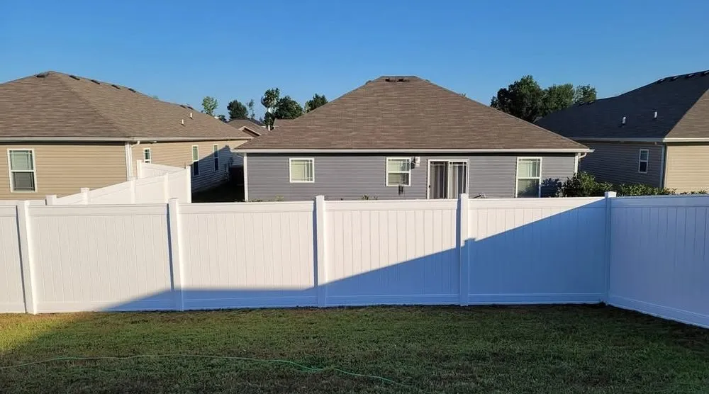 Top-rated lawn care service in Louisville, KY by Harris Lawn And Landscape